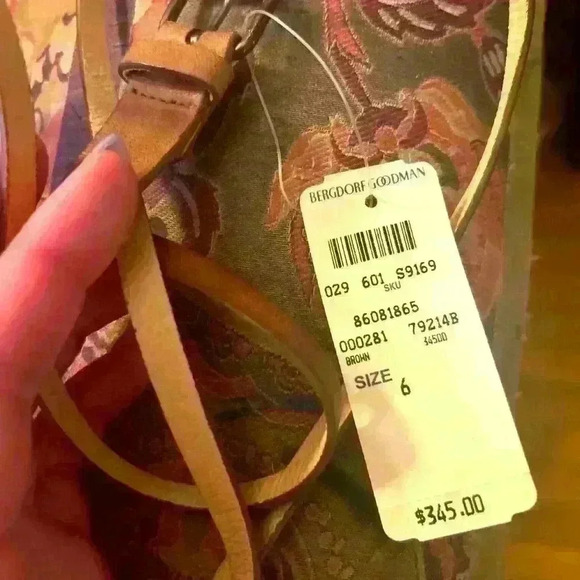 bergdorf goodman belt NWT